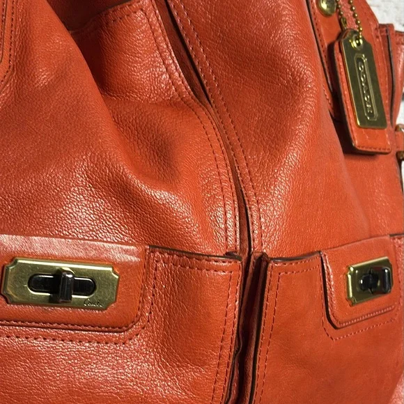 Coach Flagship Chelsea Curry Orange Leather Shoulder Bag - Picture 2 of 16